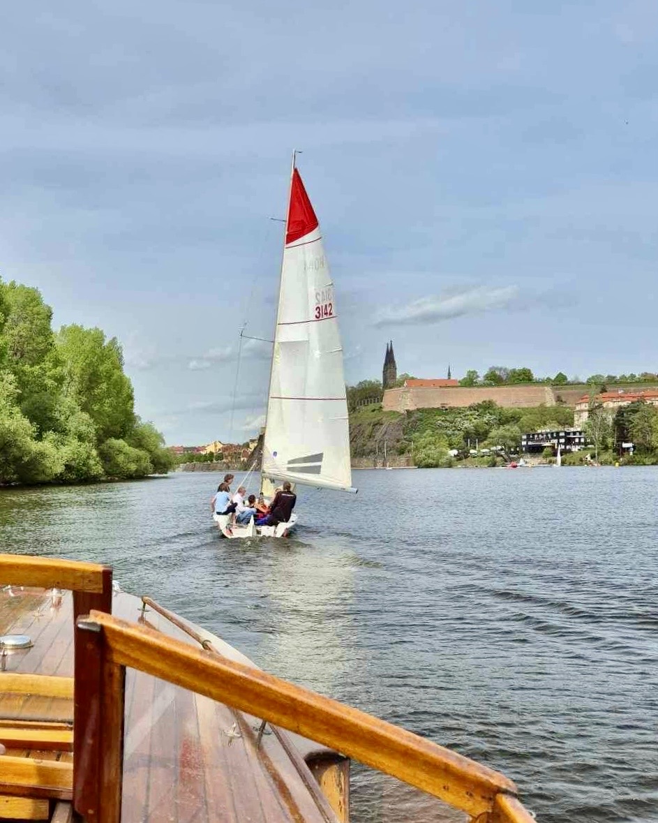 Skola kurzy jachtingu Praha